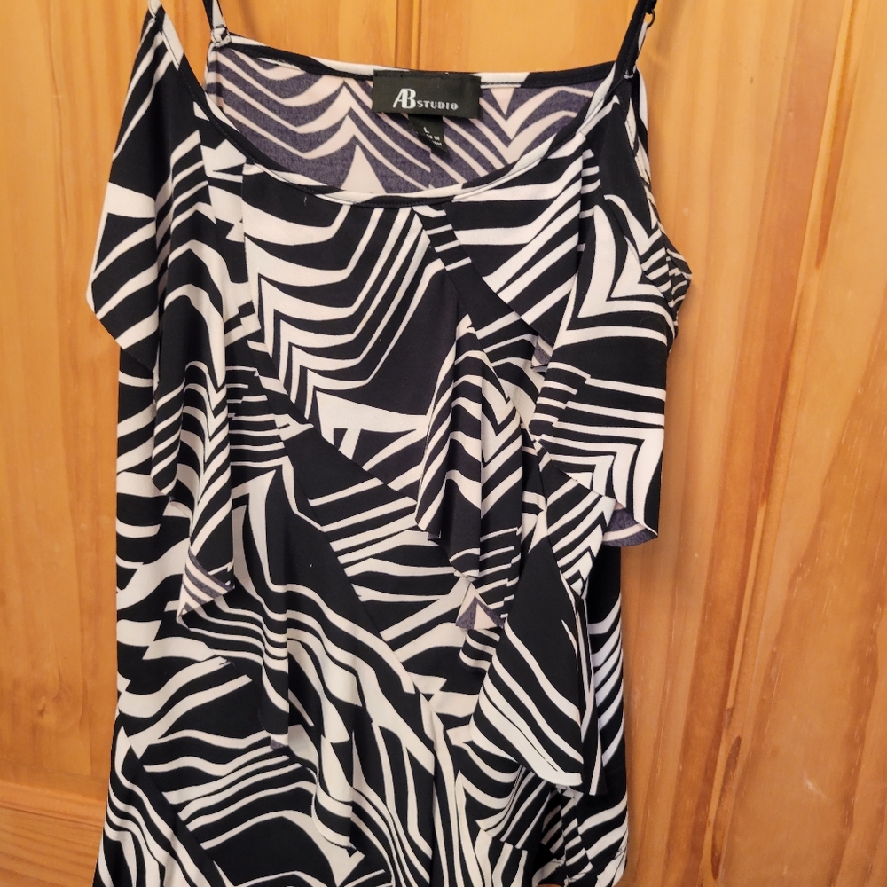 Halter top - Picture 3 of 3